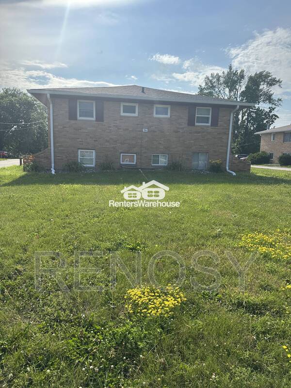 Ankeny House: 114 NW College