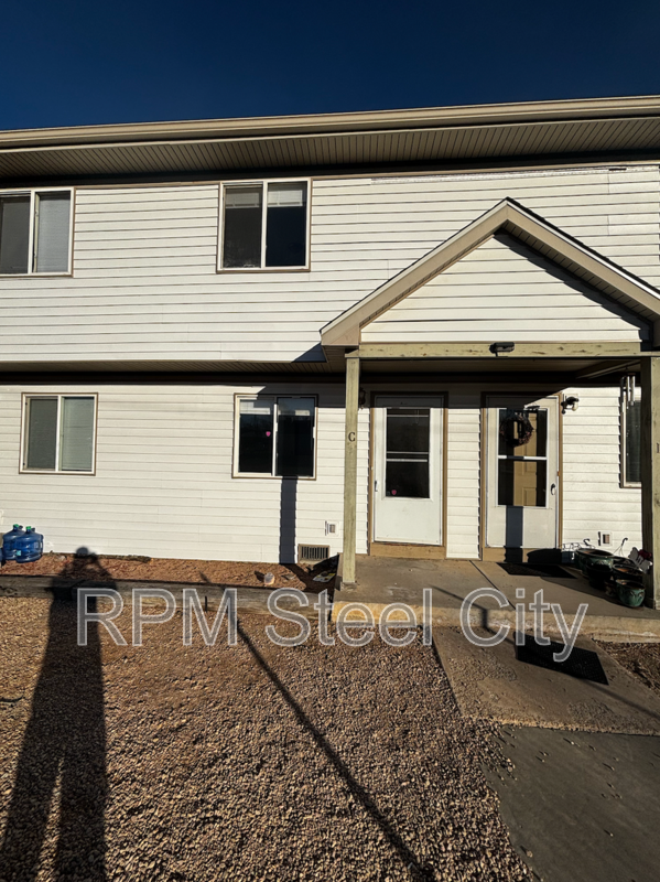 Pueblo House: 28 Yorkshire Rd