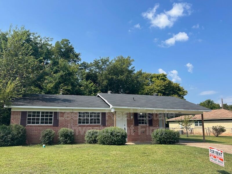 Bossier City House: 1409 N. Gibson