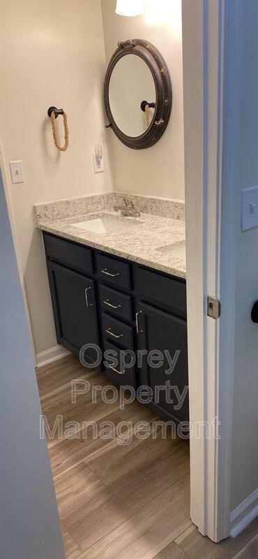 Beautiful Waterfront Condo - RENT SPECIAL first month 1/2 off if you sign by 11/21 AVAILABLE IMMEDIATELY!!!! - Photo 19