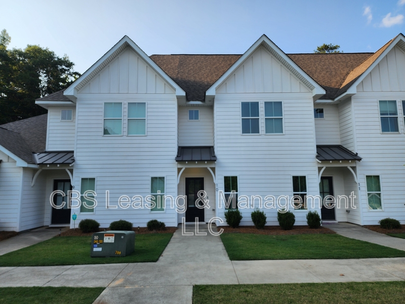 Opelika Townhome: 630 Village Drive
