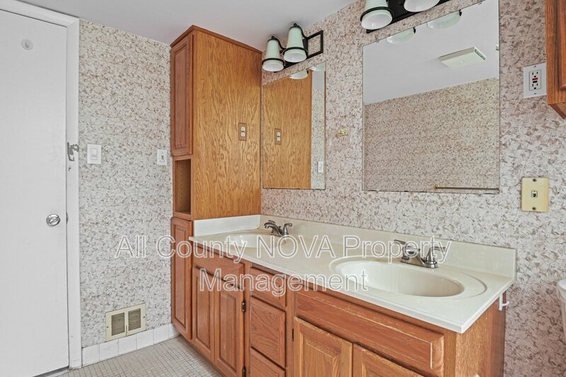 Main Rental Photo 14