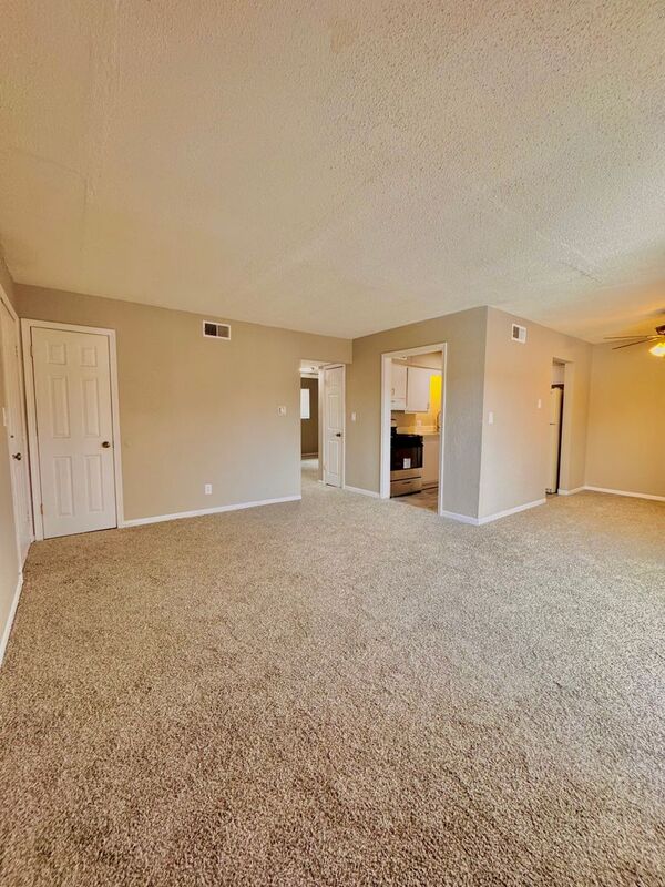 Kansas City House: 1908 N 77th Street