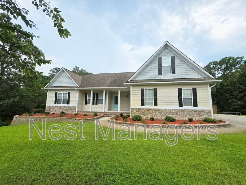 Fayetteville House: 3516 Heartpine Dr