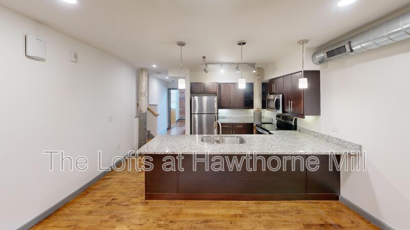 Charlotte Condo: 1101 Hawthorne Lane