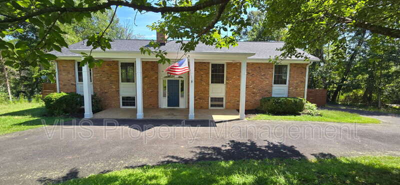 Warrenton House: 7297 Moss Lane
