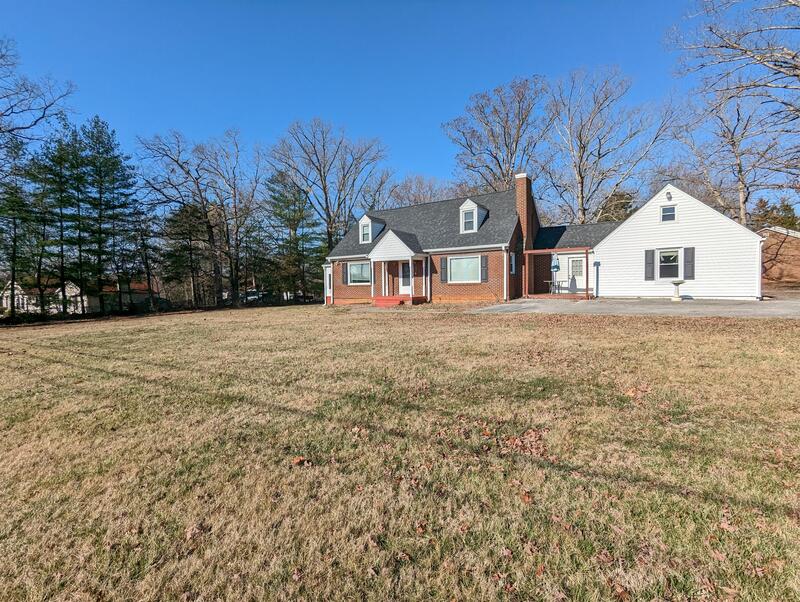 Lynchburg House: 22665 Timberlake Road
