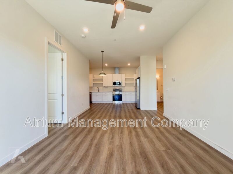 Winter Garden Condo: 11 East Smith Street