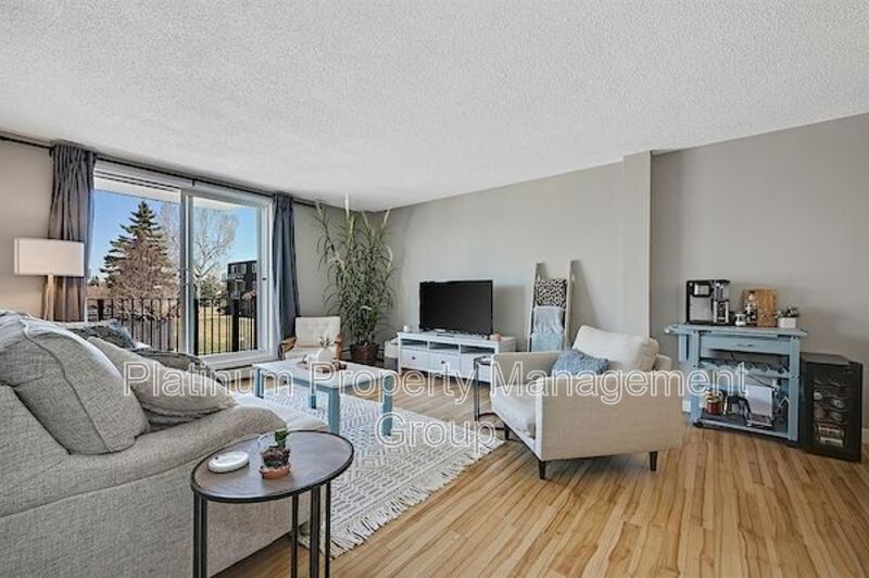 Calgary House: 11B 80 Galbraith Dr SW