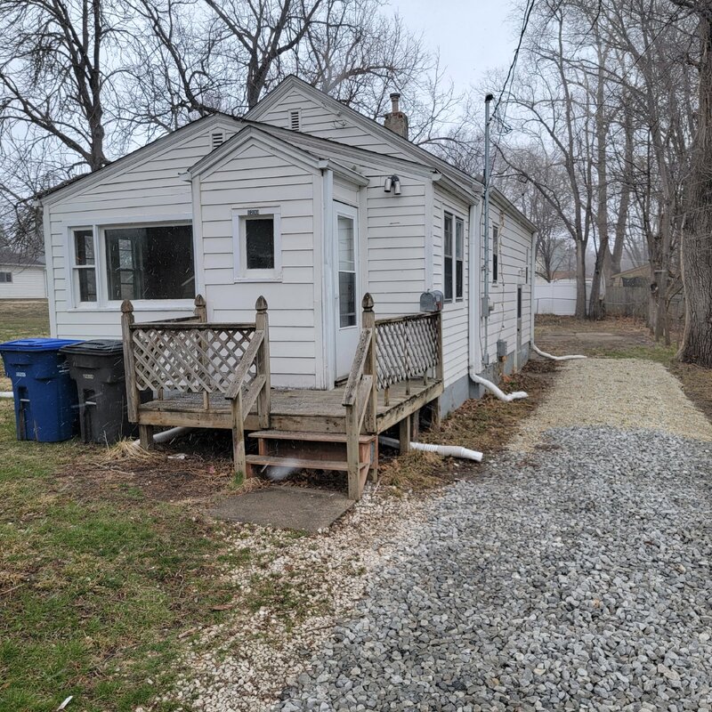 Des Moines House: 1211 Lewis Ave