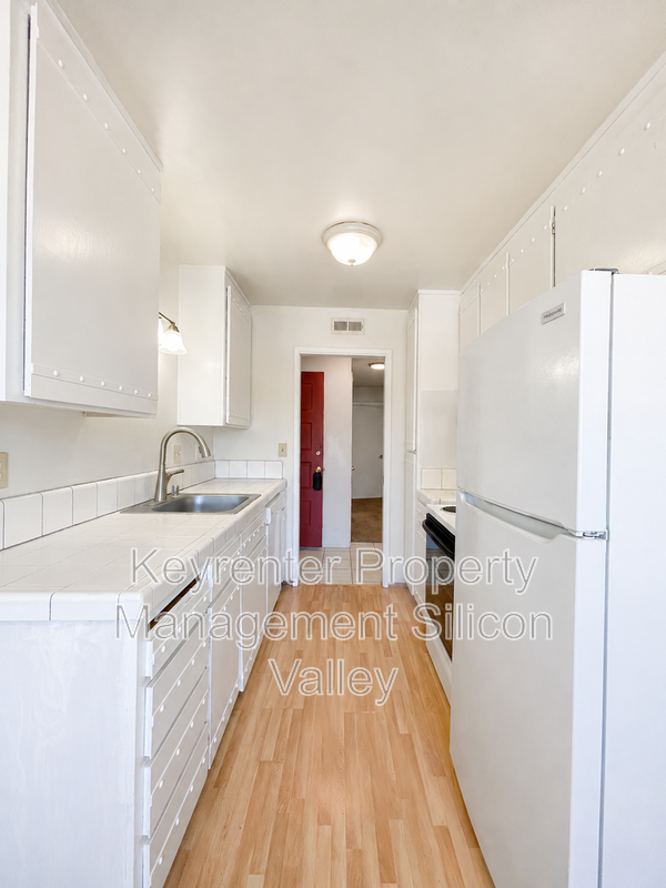San Jose House: 1104 Delna Manor Lane
