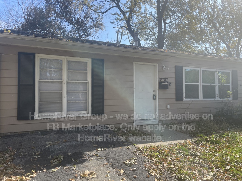 Kansas City House: 10707 Ewing Dr