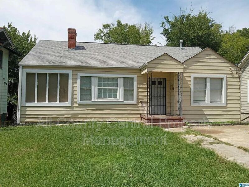 Birmingham House: 1468 Pike Rd