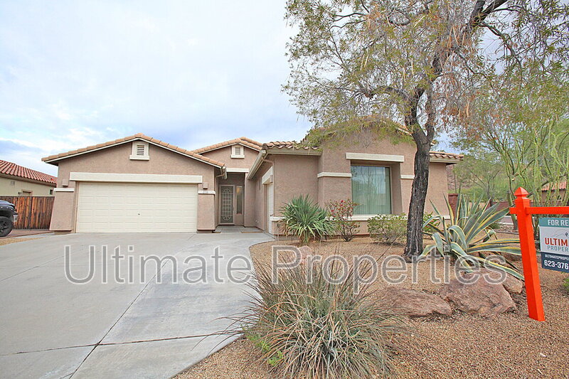 Peoria House: 27158 N Whitehorn Trl