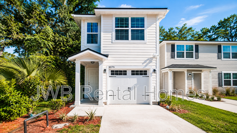 Jacksonville House: 9075 Eaton Ave