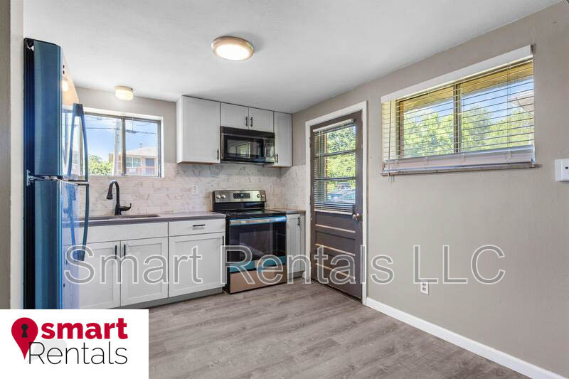 Kirkwood Condo: 479 South Holmes Avenue - D