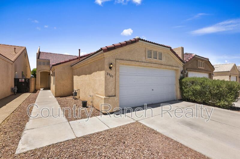 Bullhead City House: 2945 Country Club Drive