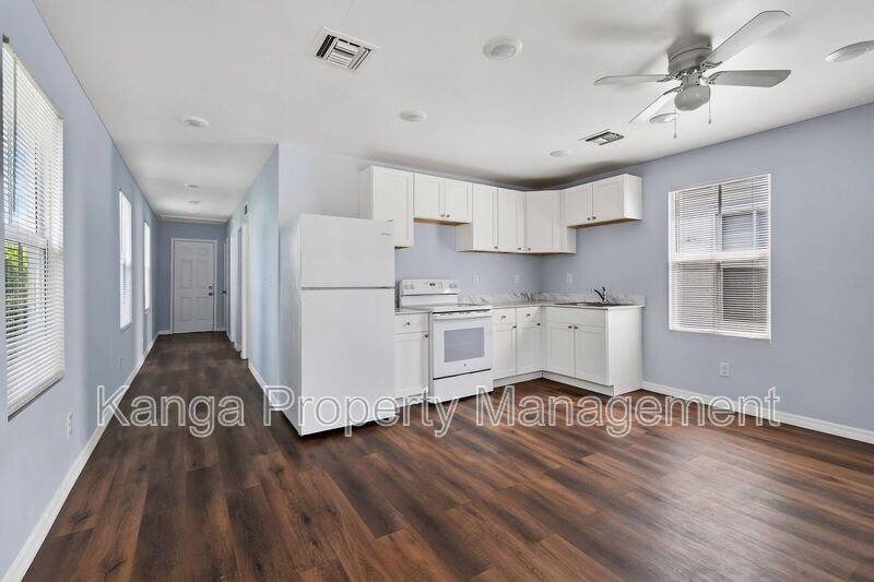 West Palm Beach House: 641 6th Street