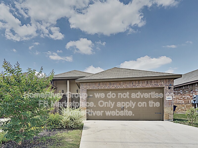 New Braunfels Townhome: 2562 Pahmeyer Rd