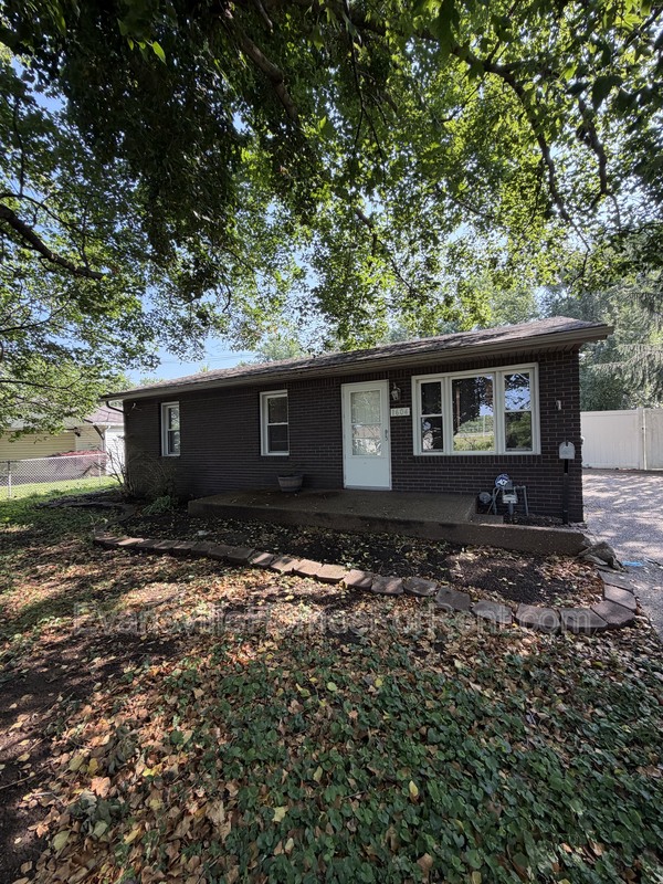 Evansville House: 1604 Marbo Avenue