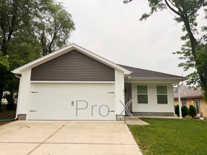 Joplin House: 211 S Galena Ave