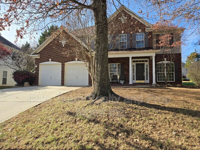 Charlotte House: 8221 Brookings Drive