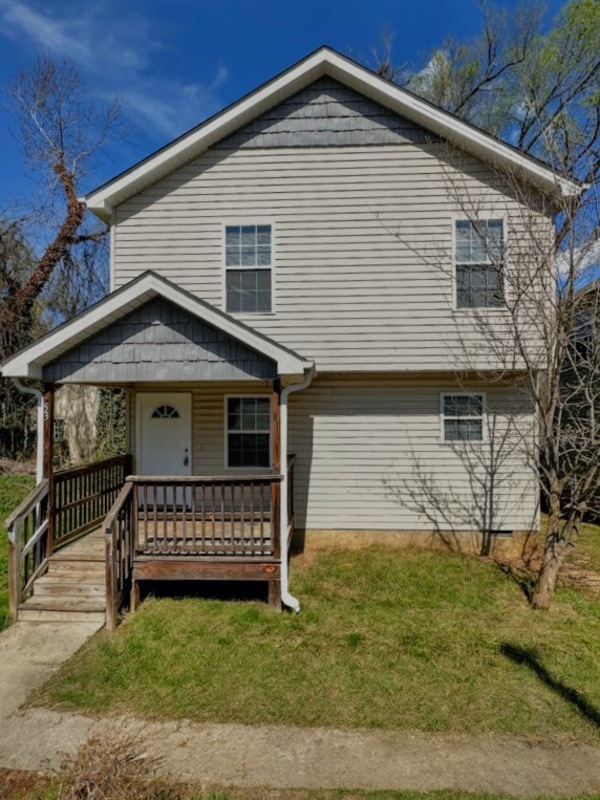 Asheville House: 8 Townview Dr.