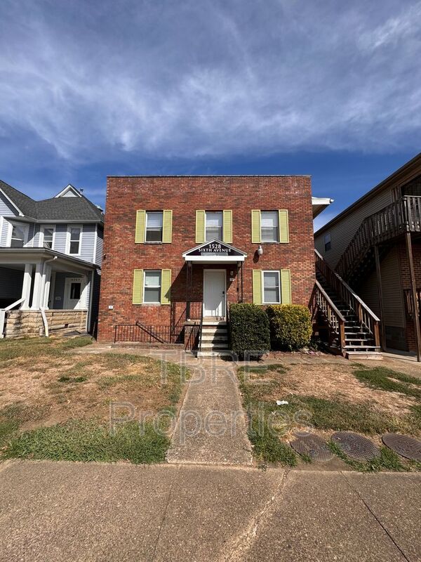 Huntington House: 1528 6th Ave