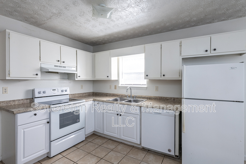 Douglasville Condo: 8367 Warren Dr