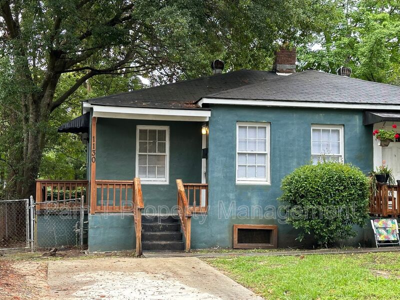 Savannah Condo: 1130 E 53RD St.