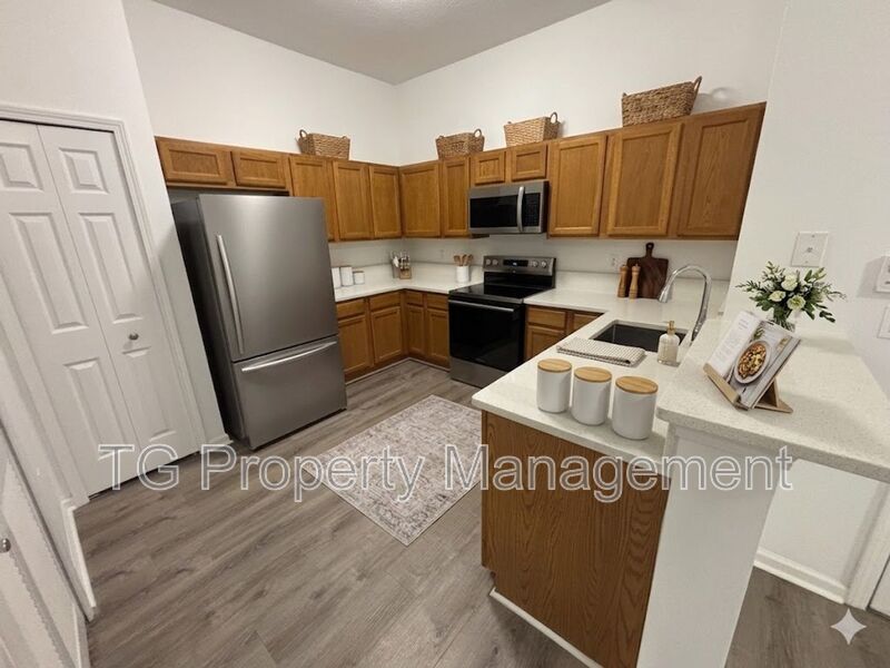 Jacksonville House: 9627 Belda Way