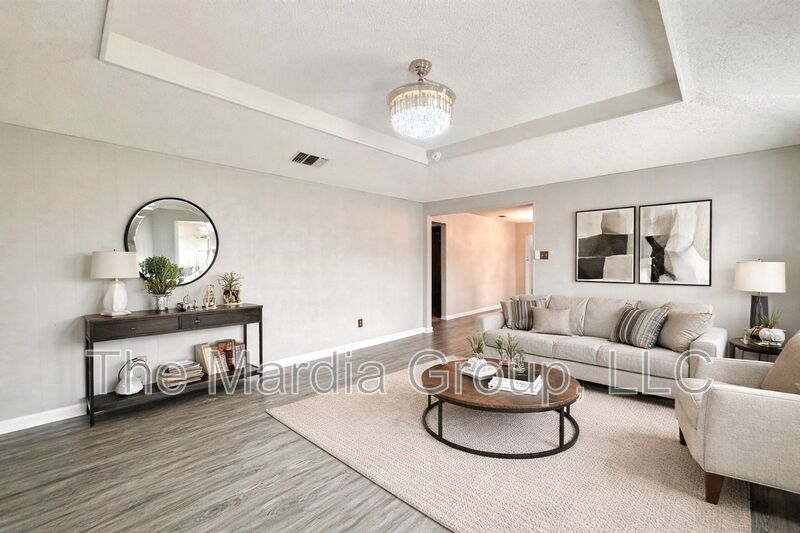 Duncanville House: 923 Wayne Ave.