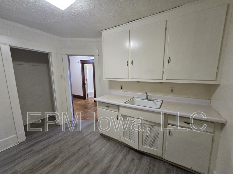 Waterloo House: 120 1/2 Harrison Street