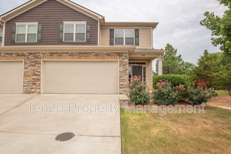 Columbus House: 6061 Townes Way