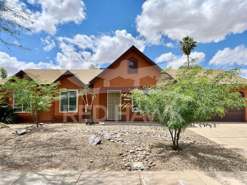 Chandler House: 6143 W Del Rio Street