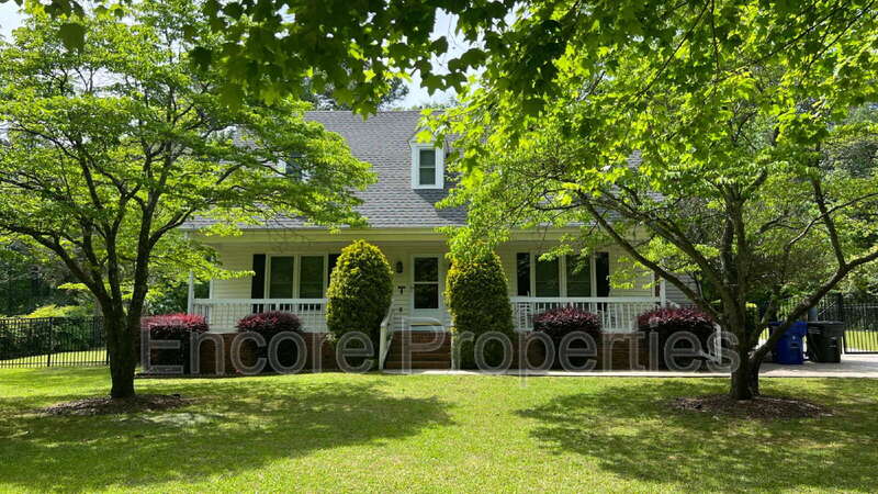 Fuquay-Varina House: 8112 Stillbreeze Drive
