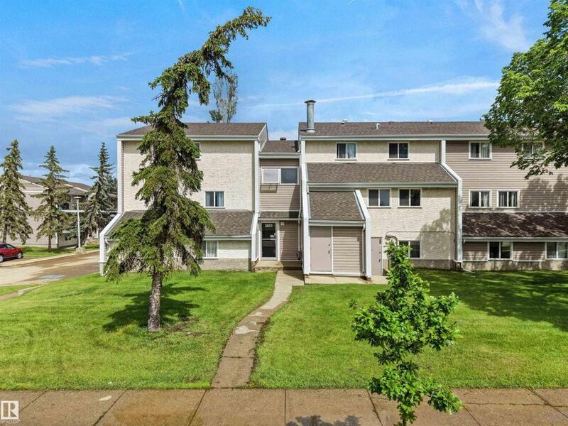 Edmonton Condo: 3851 76 St NW