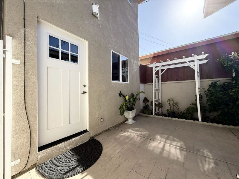 Huntington Park Condo: 7065 1/2 State Street