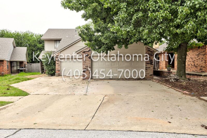 Norman Condo: 102 Harvard Rd