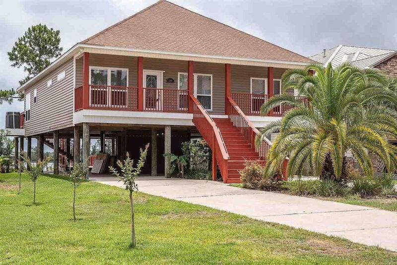 Pensacola House: 2572 Gulf Breeze Ave