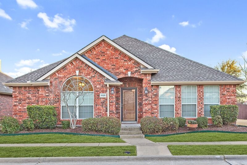 McKinney House: 5925 Silver Buckle Drive