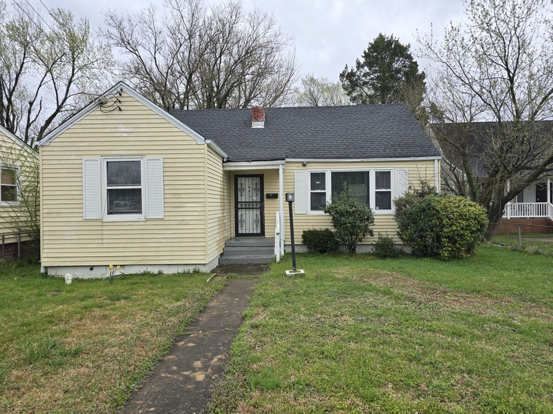 Petersburg House: 2212 Ferndale Ave