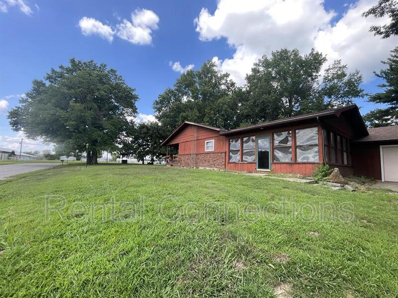 Marion House: 603 Halfway Road