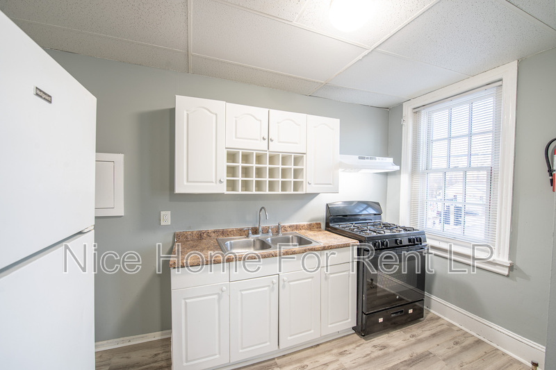 Burlington Condo: 200 E. Broad St #7