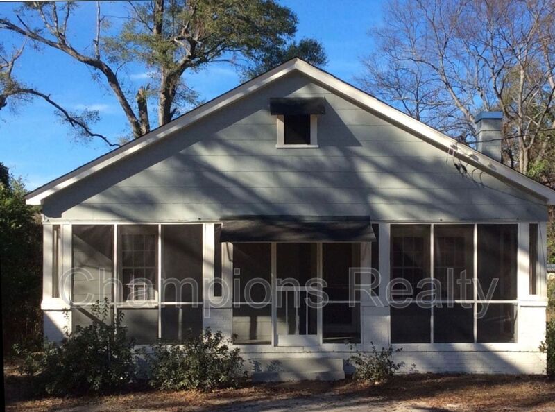 Columbus House: 1509 11th Ave