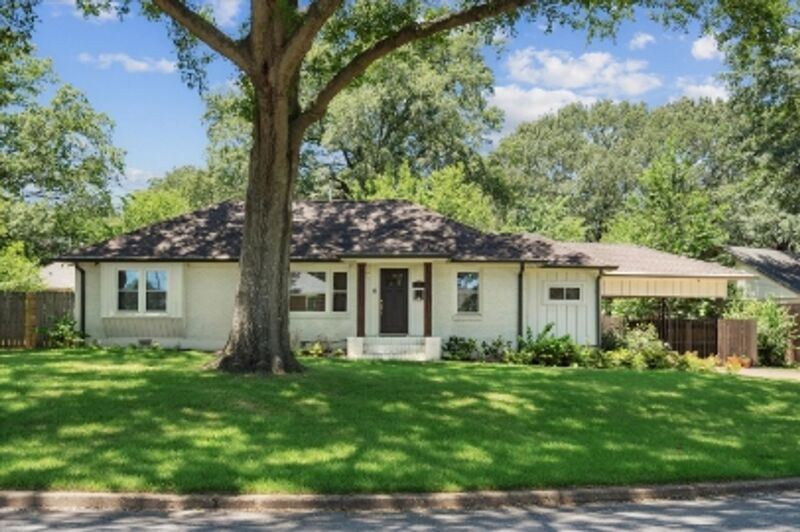 Memphis House: 847 South Mendenhall Road