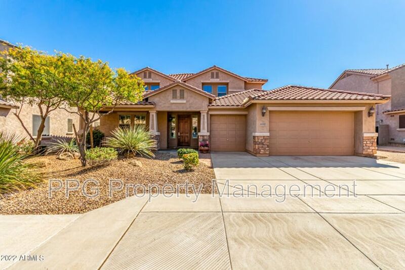 Waddell House: 18137 W Orchid Ln
