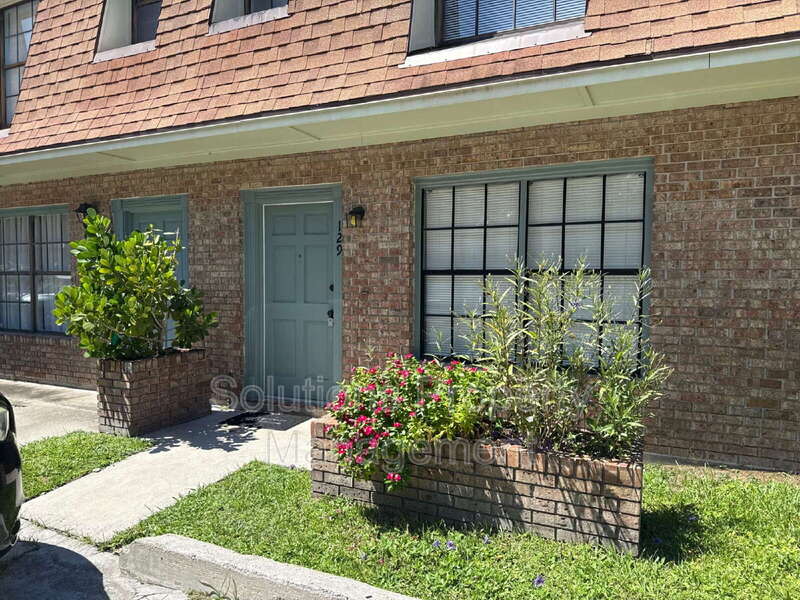 Palm Bay House: 1300 Arlington Lane Ne