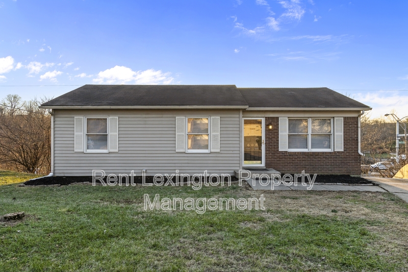 Lexington House: 608 McCurdy Court