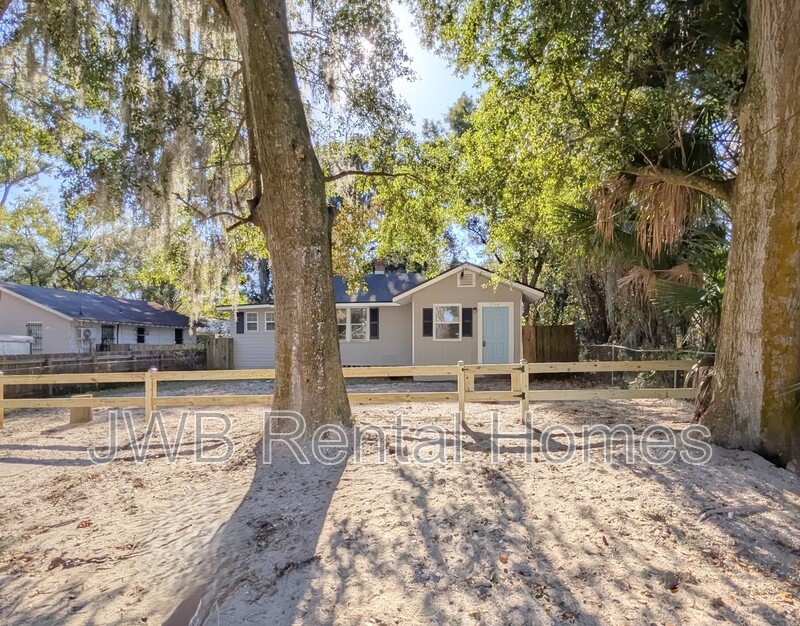 Jacksonville House: 2364 2nd Ave